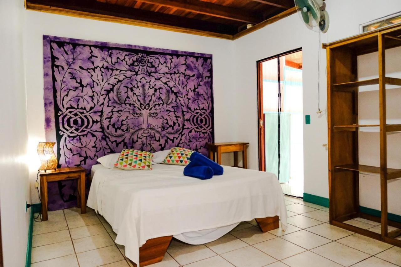 Aldina S Guest House Cahuita Ngoại thất bức ảnh