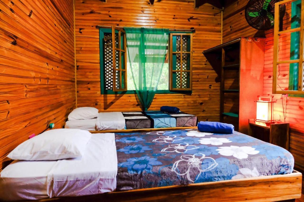 Aldina S Guest House Cahuita Ngoại thất bức ảnh